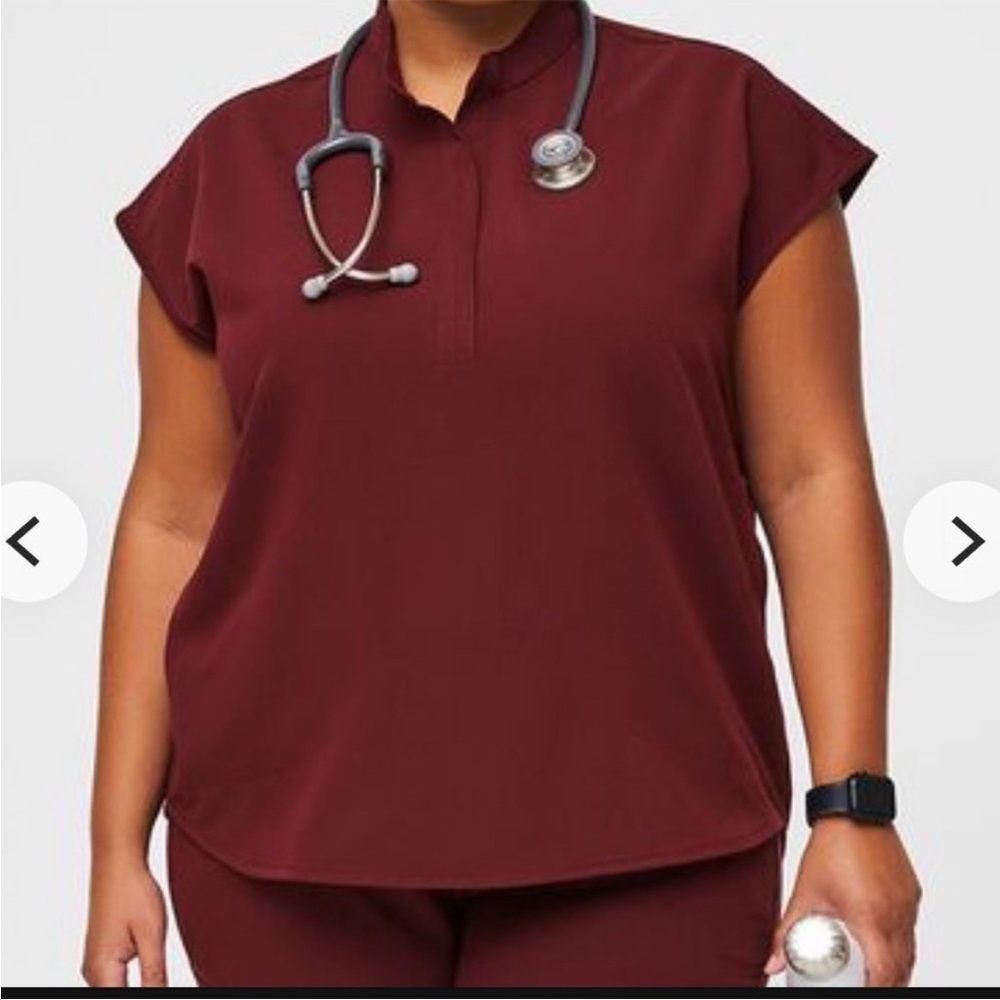 Figs scrub top